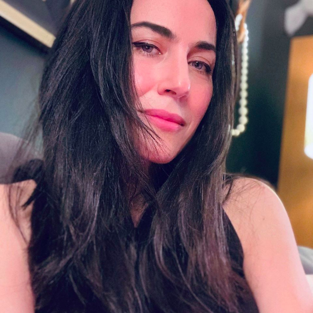 Meet your Posher, Panteha